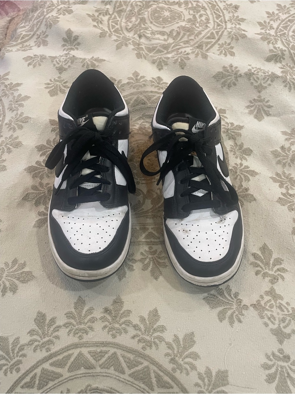 Nike Black and White Low-Top Sneakers with Classic Swoosh